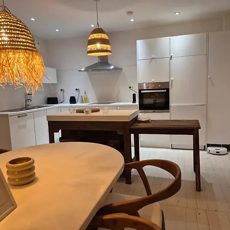 La Tete Dans Les Nuages - Chez Céleste Apartamento