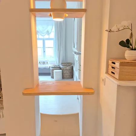 La Tete Dans Les Nuages - Chez Céleste